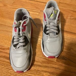 Boys Nike Air Max size 4.5